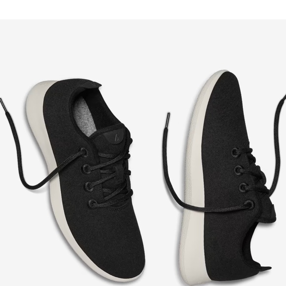 allbirds Women Wool Runners , True Black (Cream Sole) Size 6 NEW
$98 - Picture 9 of 16